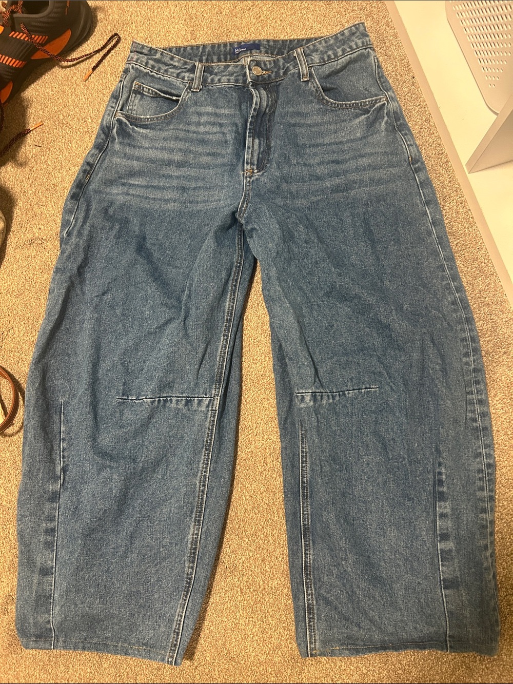 Barrel Women's Jeans in Medium Blue Denim